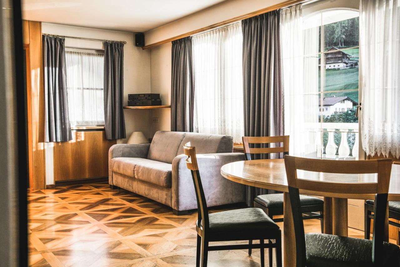 Apartments Villa Venezia Luxury Ortisei Bagian luar foto