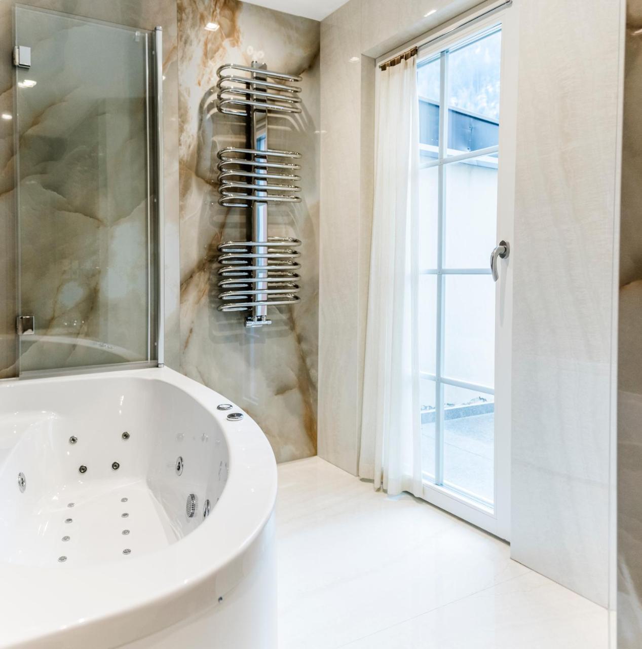 Apartments Villa Venezia Luxury Ortisei Bagian luar foto